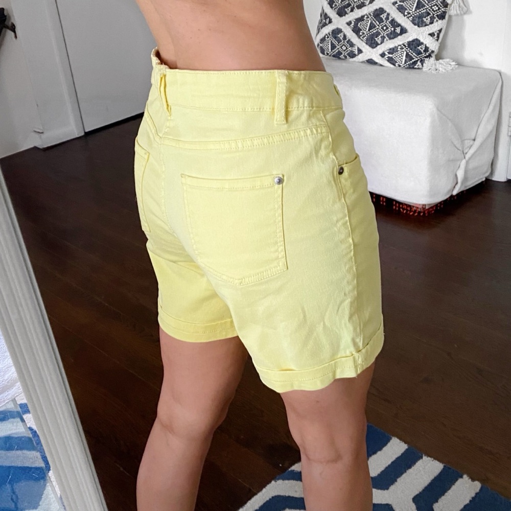 π CASUAL LEMON MID RISE COTTON JEAN SHORTS! - Picture 3 of 10